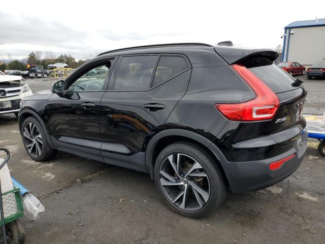 Image 2 of 2021 VOLVO XC40 T5 R-DESIGN 2021 with VIN YV4162UM6M2492911