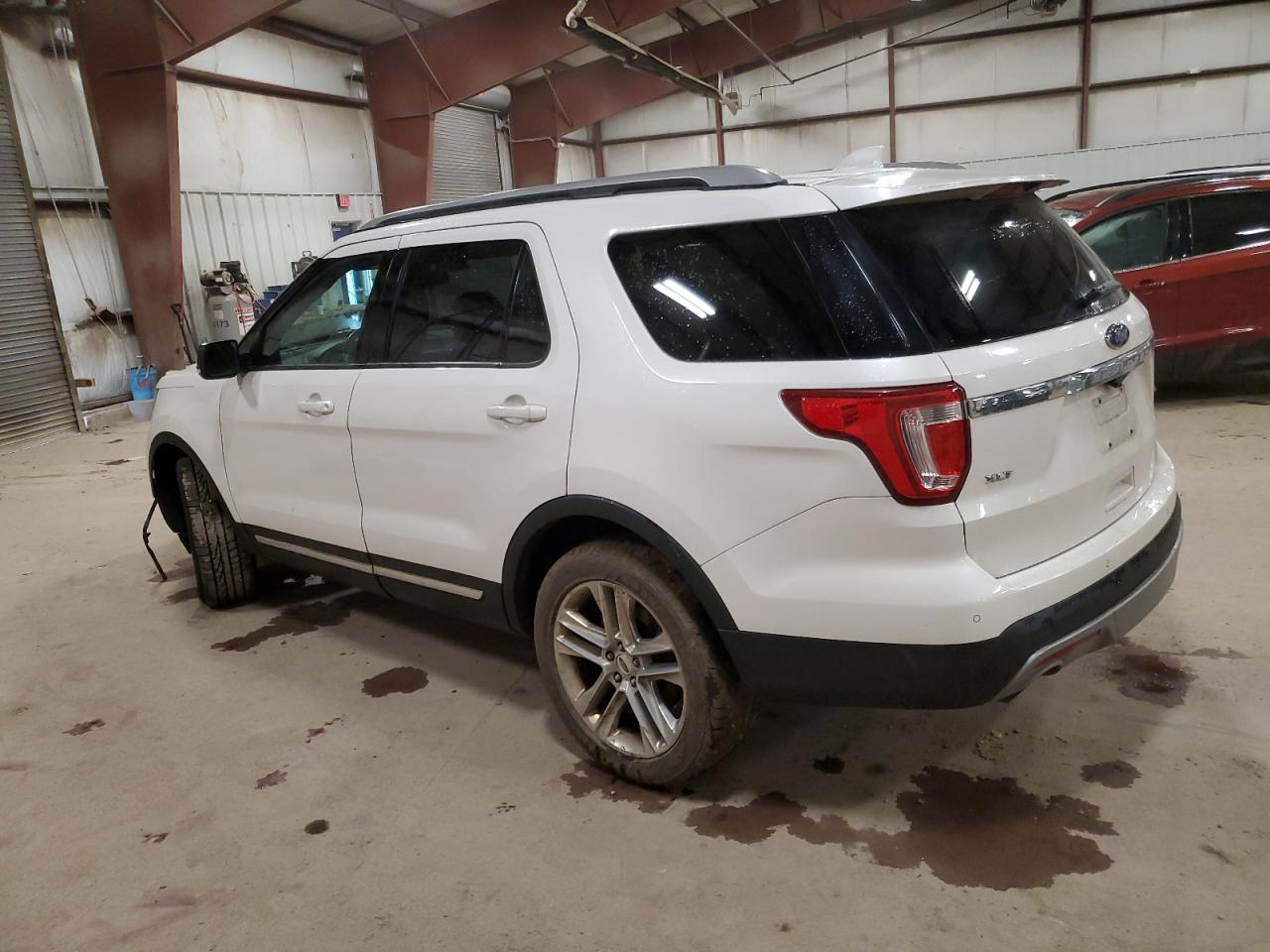 Image 2 of 2017 FORD EXPLORER XLT 2017 with VIN 1FM5K8D80HGD39211