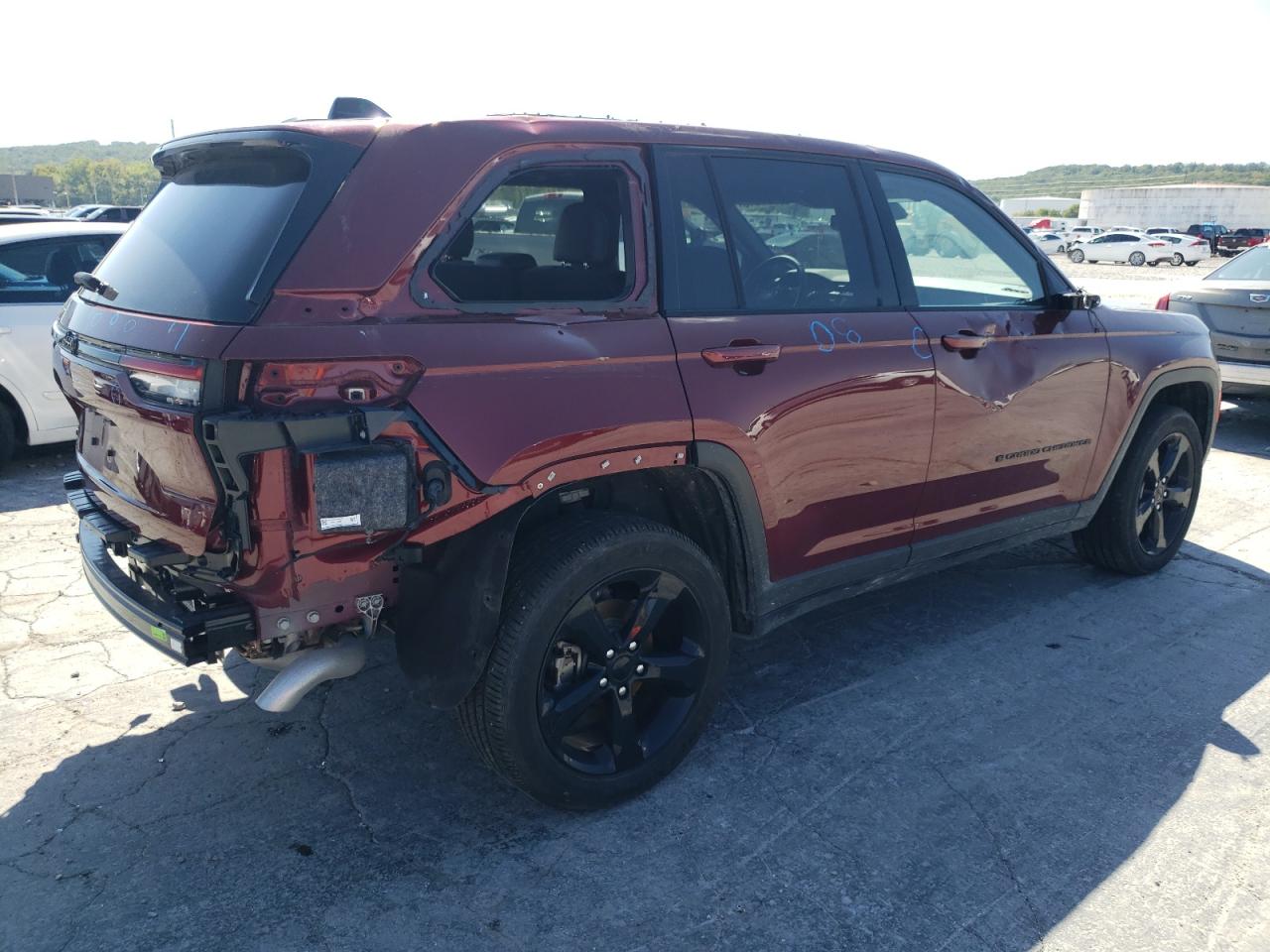 Image 3 of 2022 JEEP GRAND CHEROKEE LAREDO 2022 with VIN 1C4RJHAGXN8633810