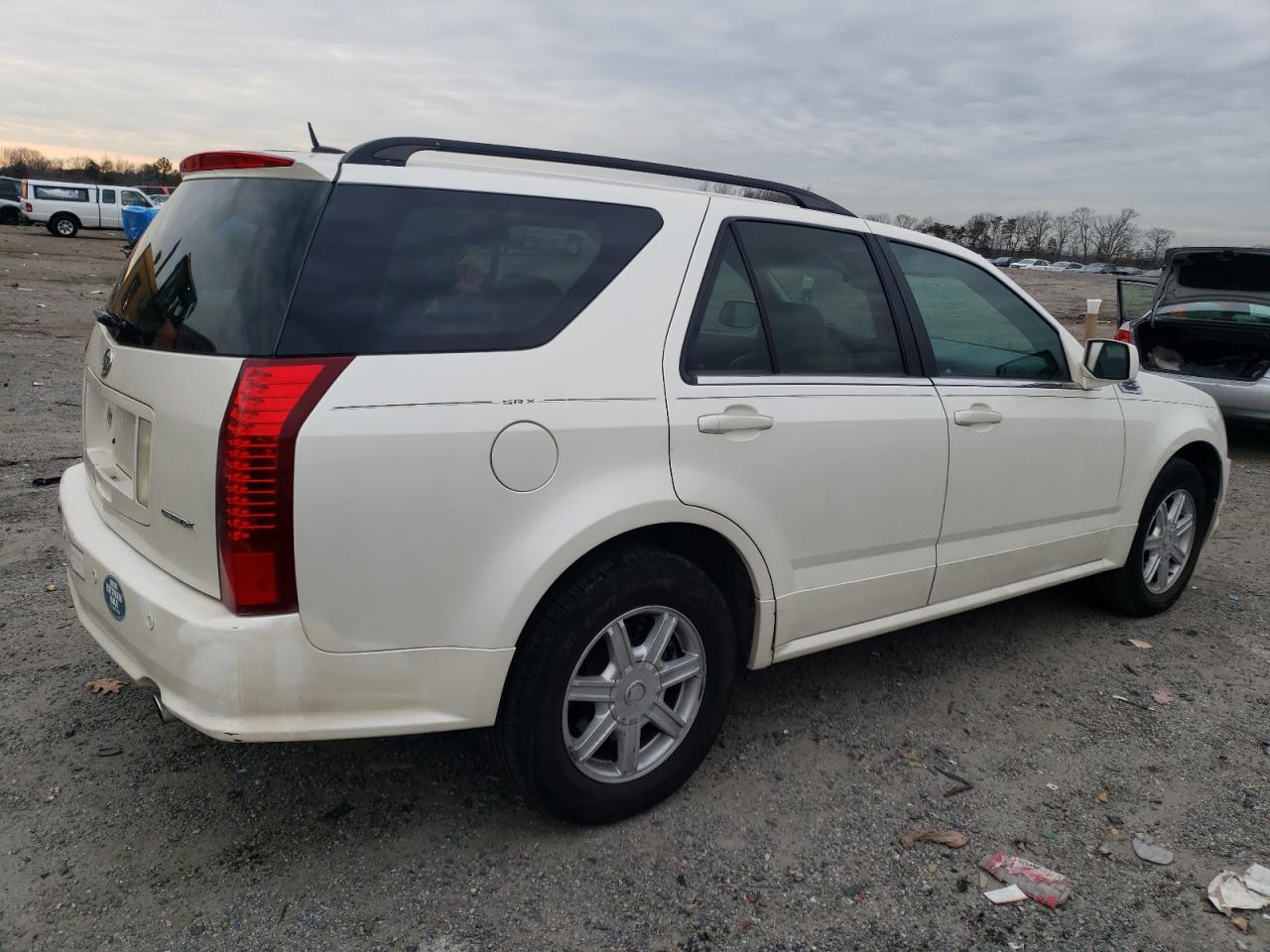 Obraz 3 z 2004 CADILLAC SRX  2004 z VIN 1GYEE637640172780