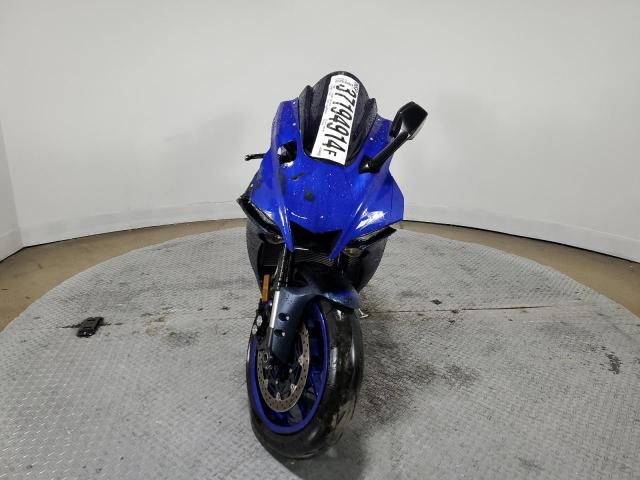 Obraz 2 z 2023 YAMAHA YZFR1  2023 z VIN JYARN66E6PA003578