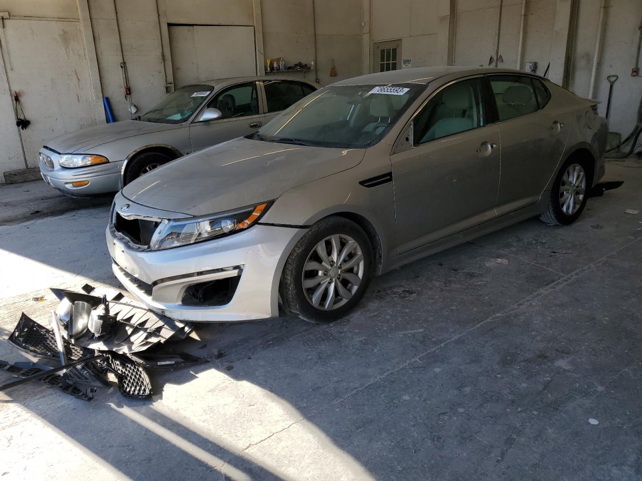 Obraz 1 z 2015 KIA OPTIMA LX 2015 z VIN 5XXGM4A79FG477202