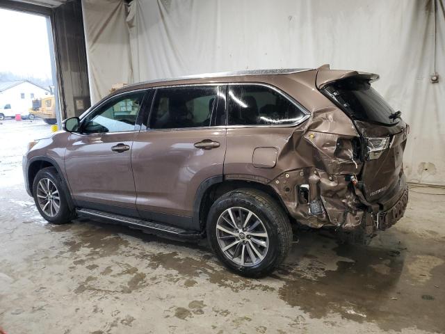 Image 2 of 2019 TOYOTA HIGHLANDER SE 2019 with VIN 5TDJZRFHXKS989565