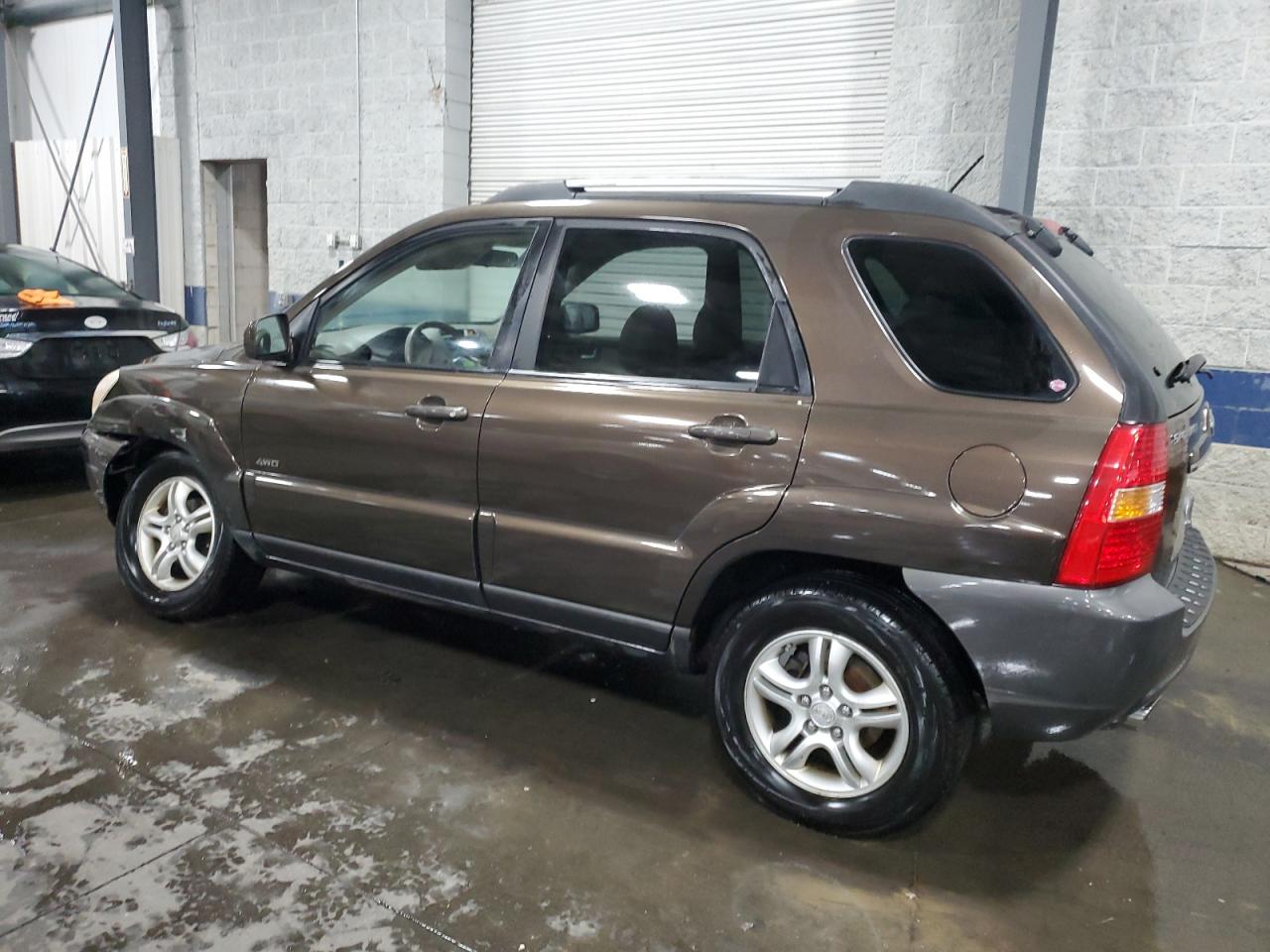 Image 2 of 2007 KIA SPORTAGE EX 2007 with VIN KNDJE723X77371626