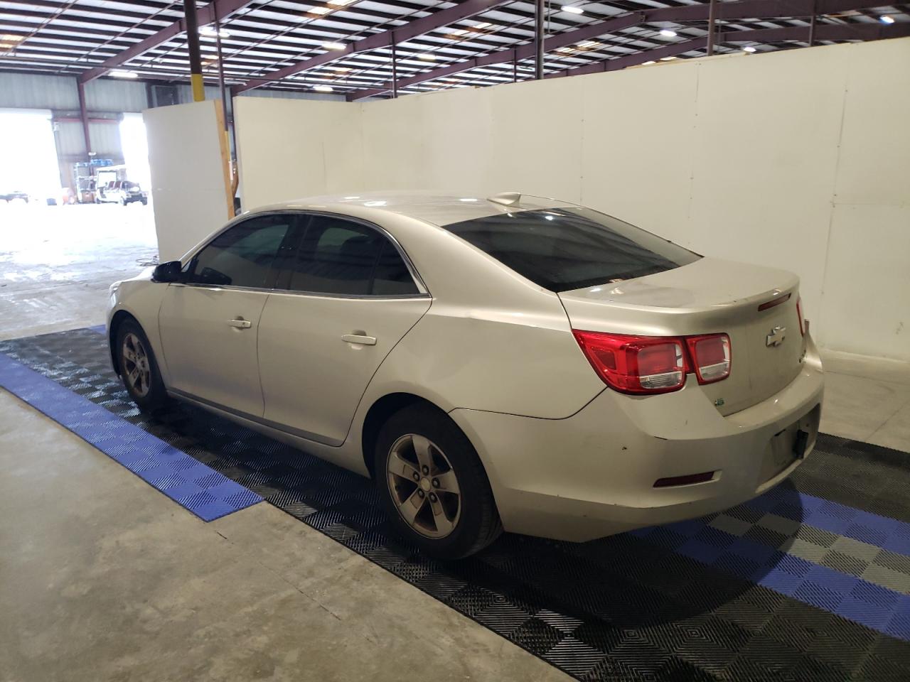 Изображение 2 2015 CHEVROLET MALIBU 1LT 2015 с VIN 1G11C5SL9FF315538