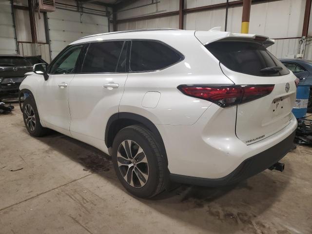 Obraz 2 z 2021 TOYOTA HIGHLANDER XLE 2021 z VIN 5TDHZRBHXMS527885