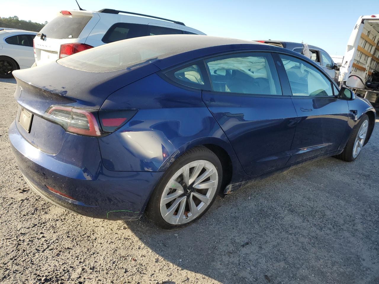 Obraz 3 z 2022 TESLA MODEL 3 2022 z VIN 5YJ3E1EA9NF371947