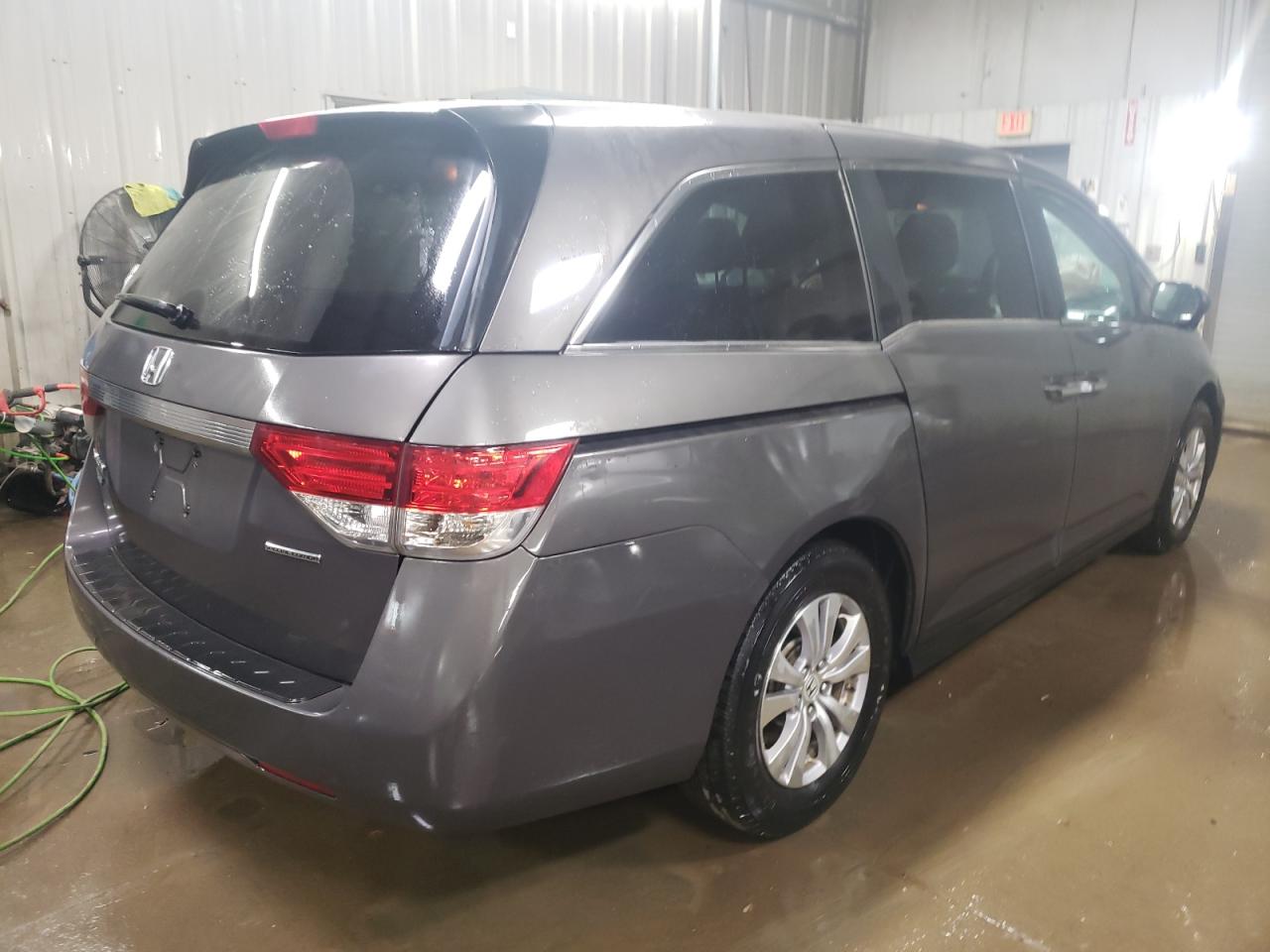 Изображение 3 2016 HONDA ODYSSEY SE 2016 с VIN 5FNRL5H39GB090142