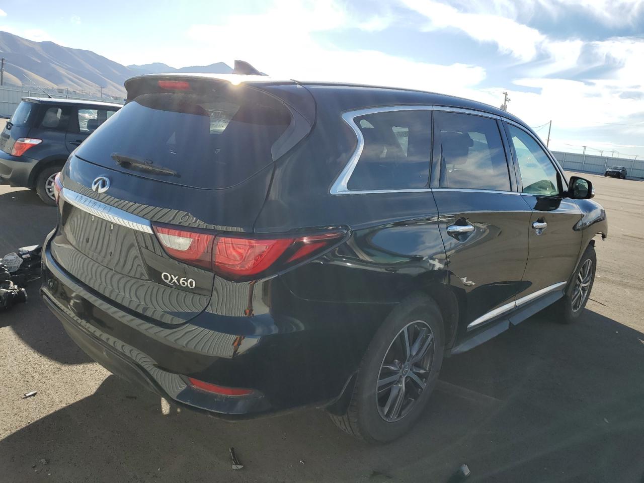 Obraz 3 z 2018 INFINITI QX60  2018 z VIN 5N1DL0MN6JC507866