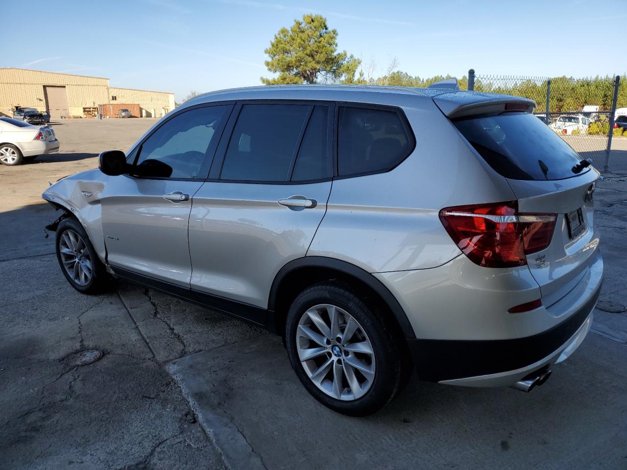Изображение 2 2014 BMW X3 XDRIVE28I 2014 с VIN 5UXWX9C59E0D10612