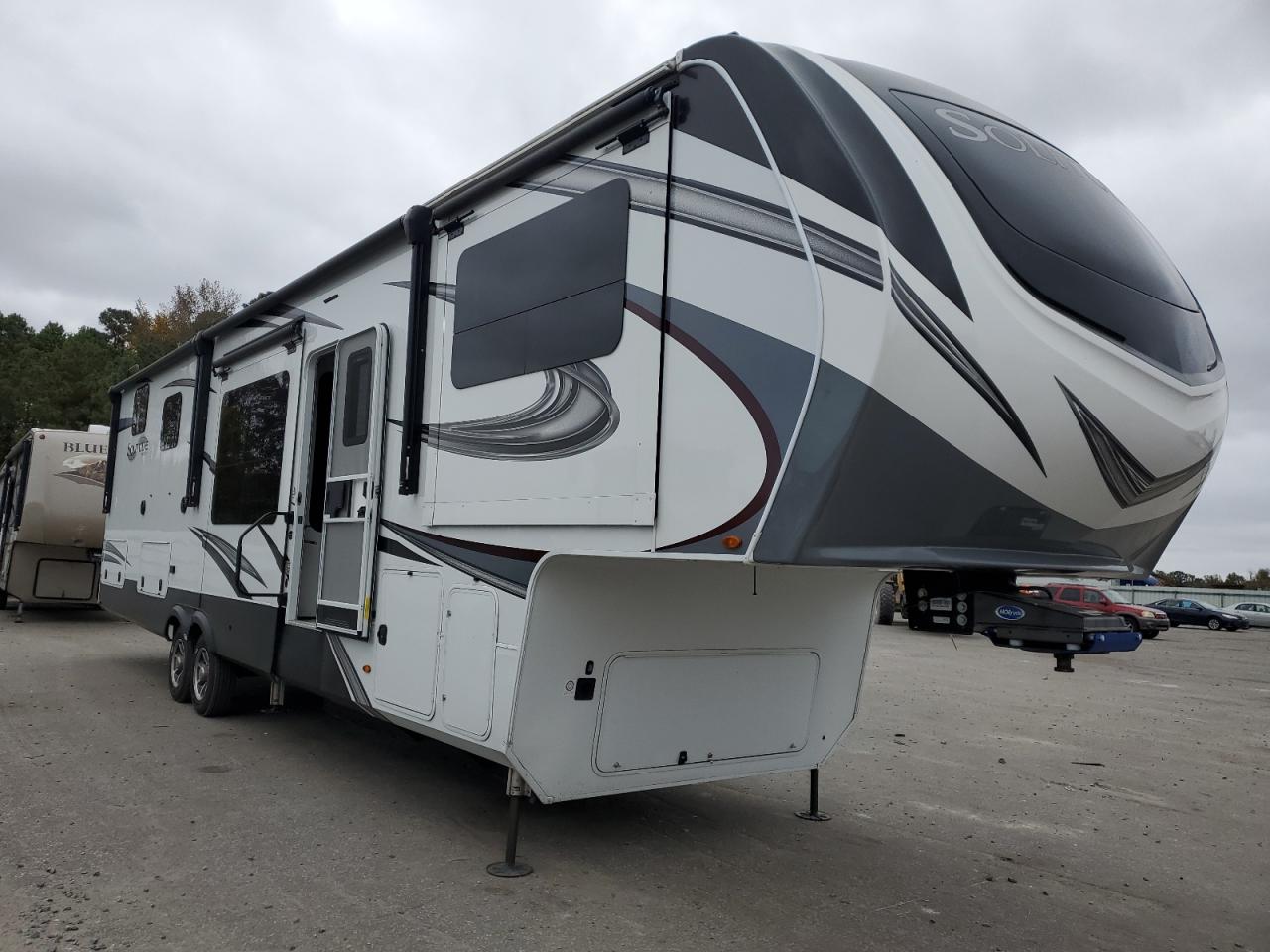 Obraz 1 z 2022 GPLB SOLITUDE 2022 z VIN 573FS4327NAA12099