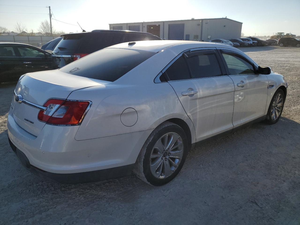 Image 3 of 2011 FORD TAURUS LIMITED 2011 with VIN 1FAHP2FW8BG136480
