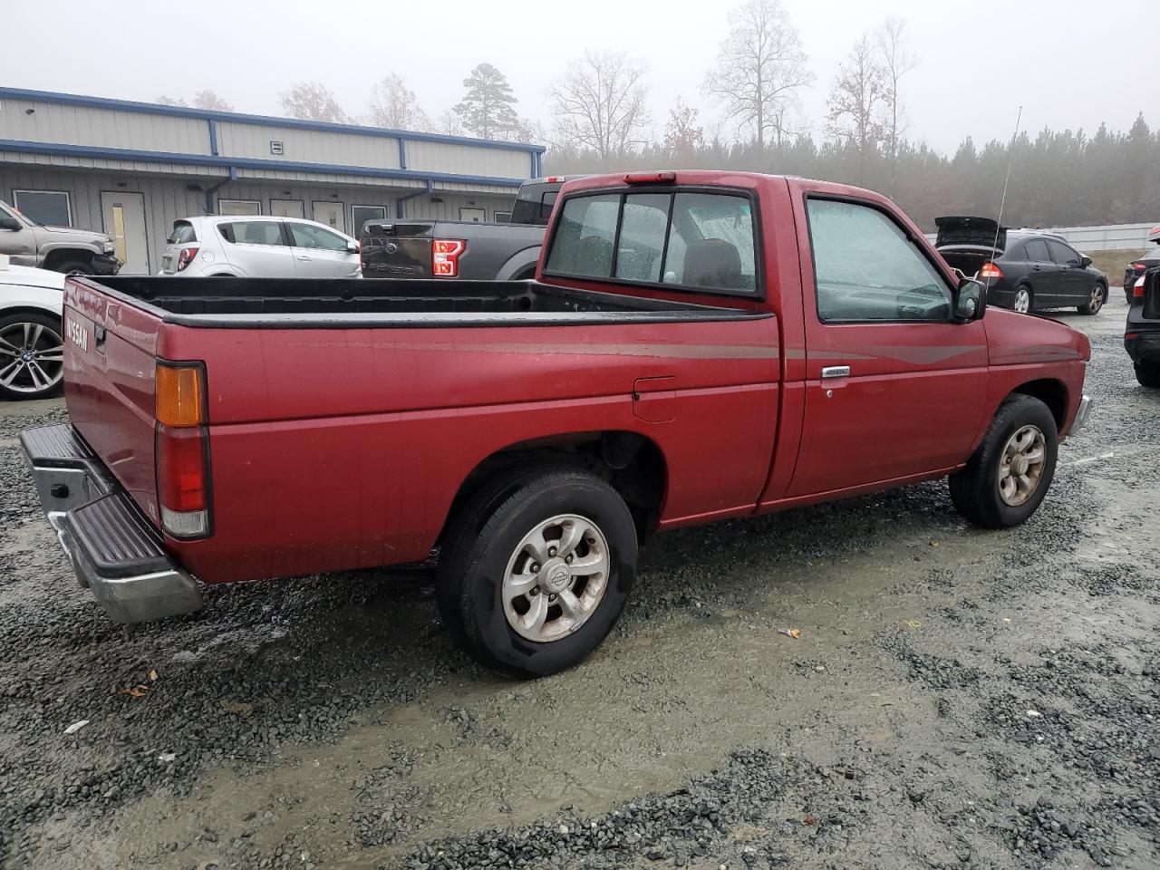 Image 3 of 1997 NISSAN TRUCK BASE 1997 with VIN 1N6SD11S8VC348666