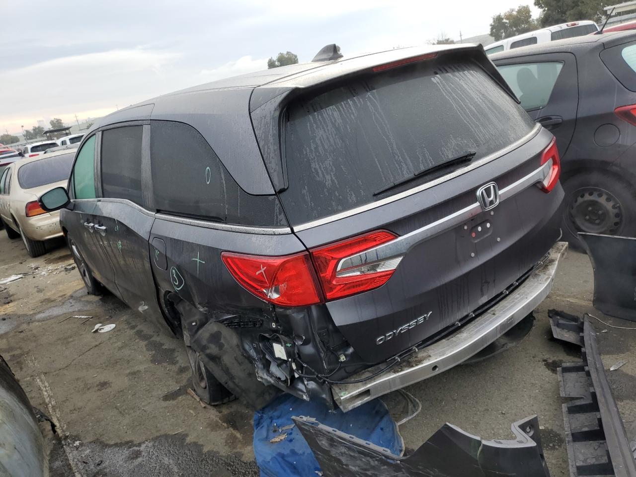 Image 2 of 2019 HONDA ODYSSEY EXL 2019 with VIN 5FNRL6H73KB138168