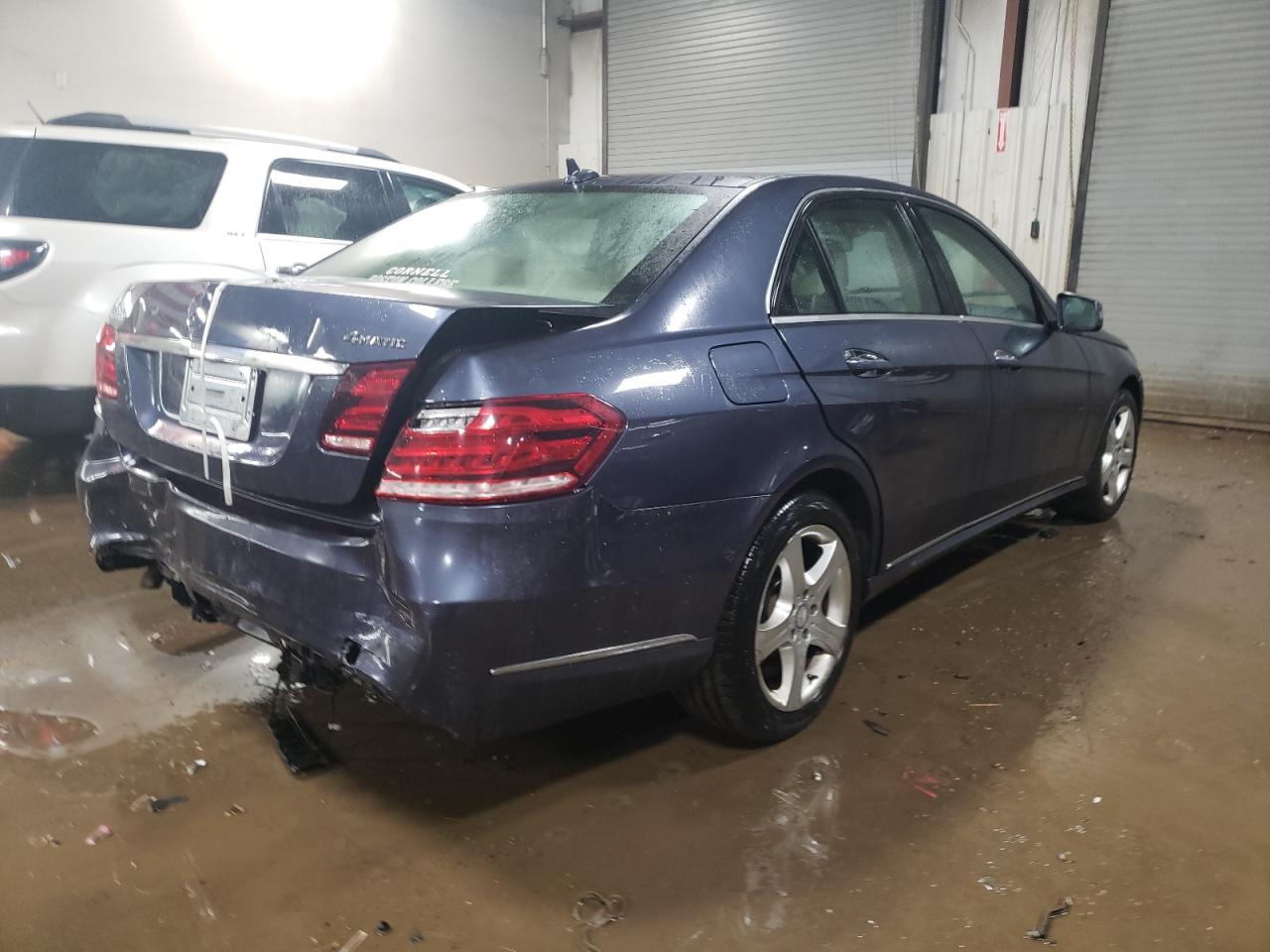 Obraz 3 z 2014 MERCEDES-BENZ E 350 4MATIC 2014 z VIN WDDHF8JB5EB063614