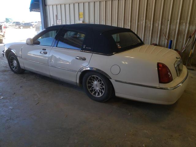 Image 2 of 2001 LINCOLN TOWN CAR SIGNATURE 2001 with VIN 1LNHM82W31Y703727