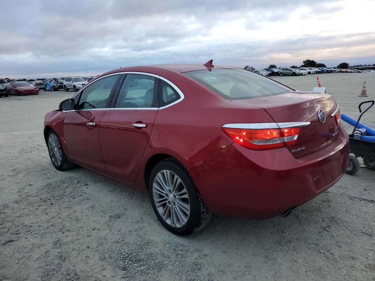Изображение 2 Buick Verano 2014 с VIN 1G4PP5SK7E4144100