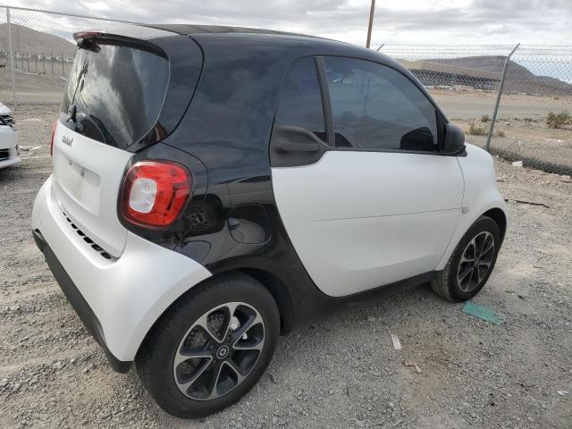 Obraz 3 z 2017 SMART FORTWO  2017 z VIN WMEFJ5DAXHK170889