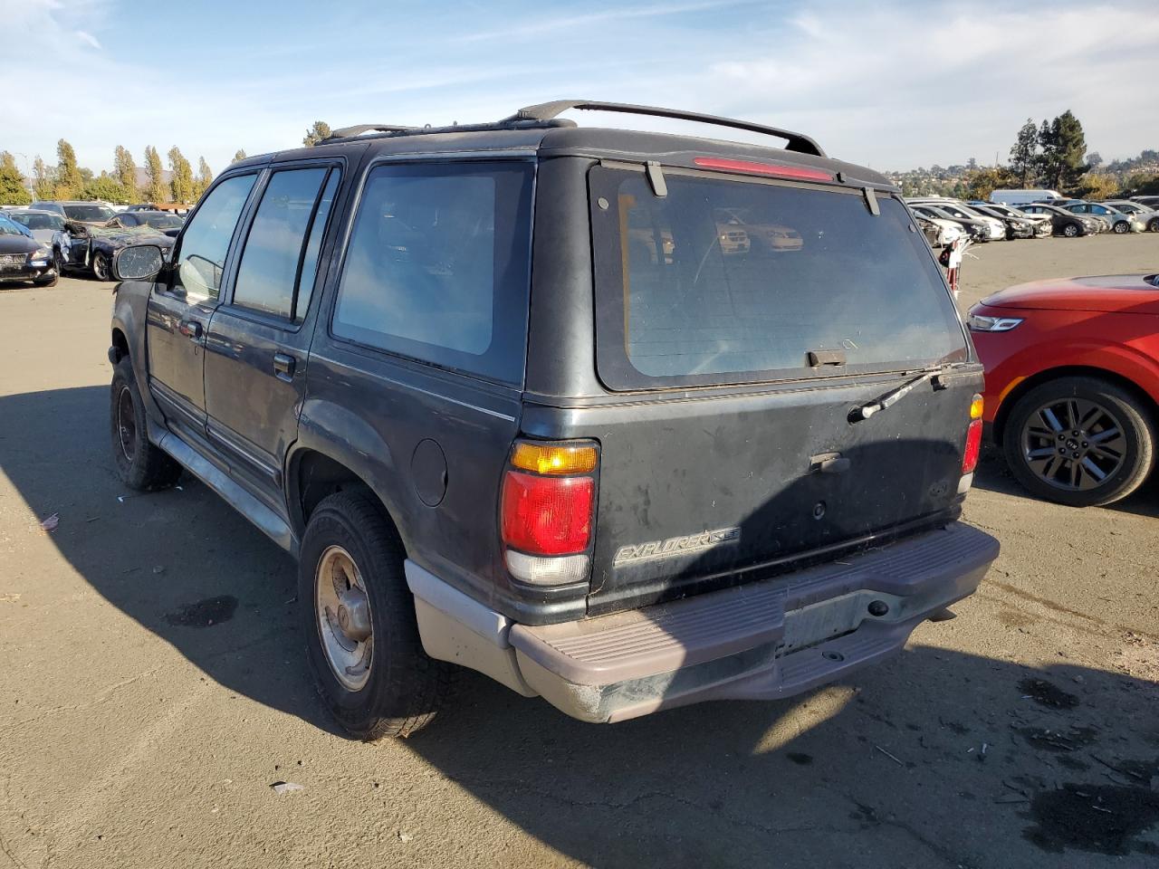 Obraz 2 z 1997 FORD EXPLORER  1997 z VIN 1FMDU34E6VZB24396