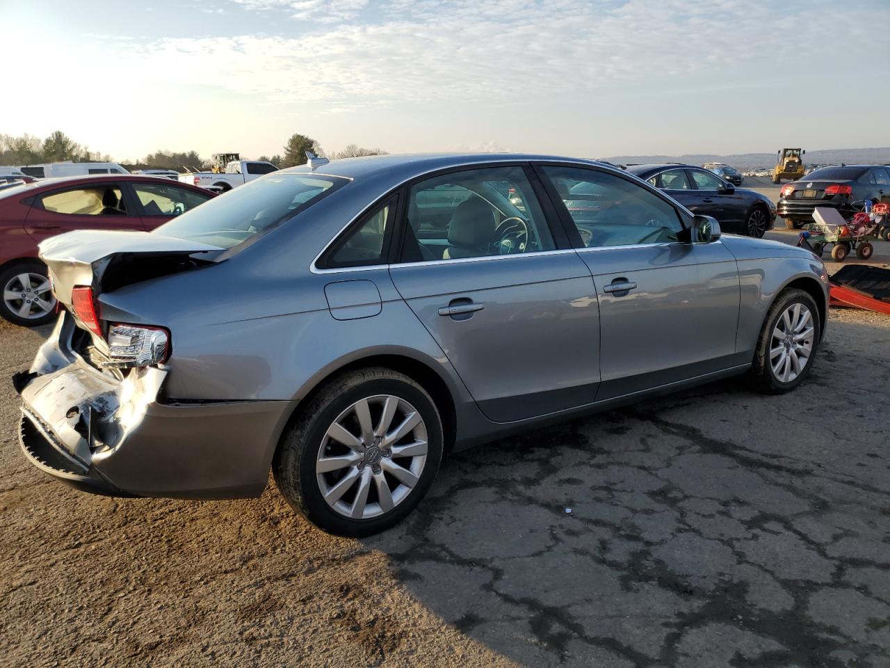 Obraz 3 z 2010 AUDI A4 PREMIUM PLUS 2010 z VIN WAUFFAFLXAN047604