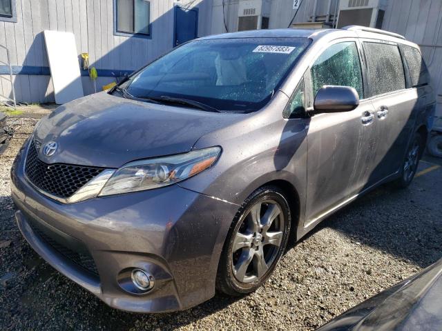 2017 TOYOTA SIENNA SE 2017 image