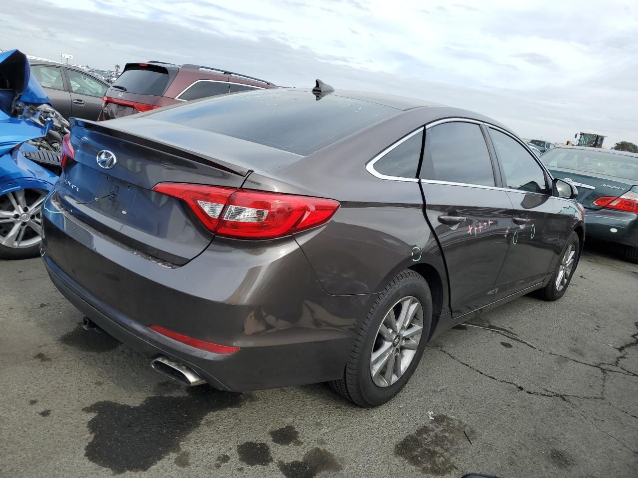 Image 3 of 2017 HYUNDAI SONATA SE 2017 with VIN 5NPE24AFXHH557197