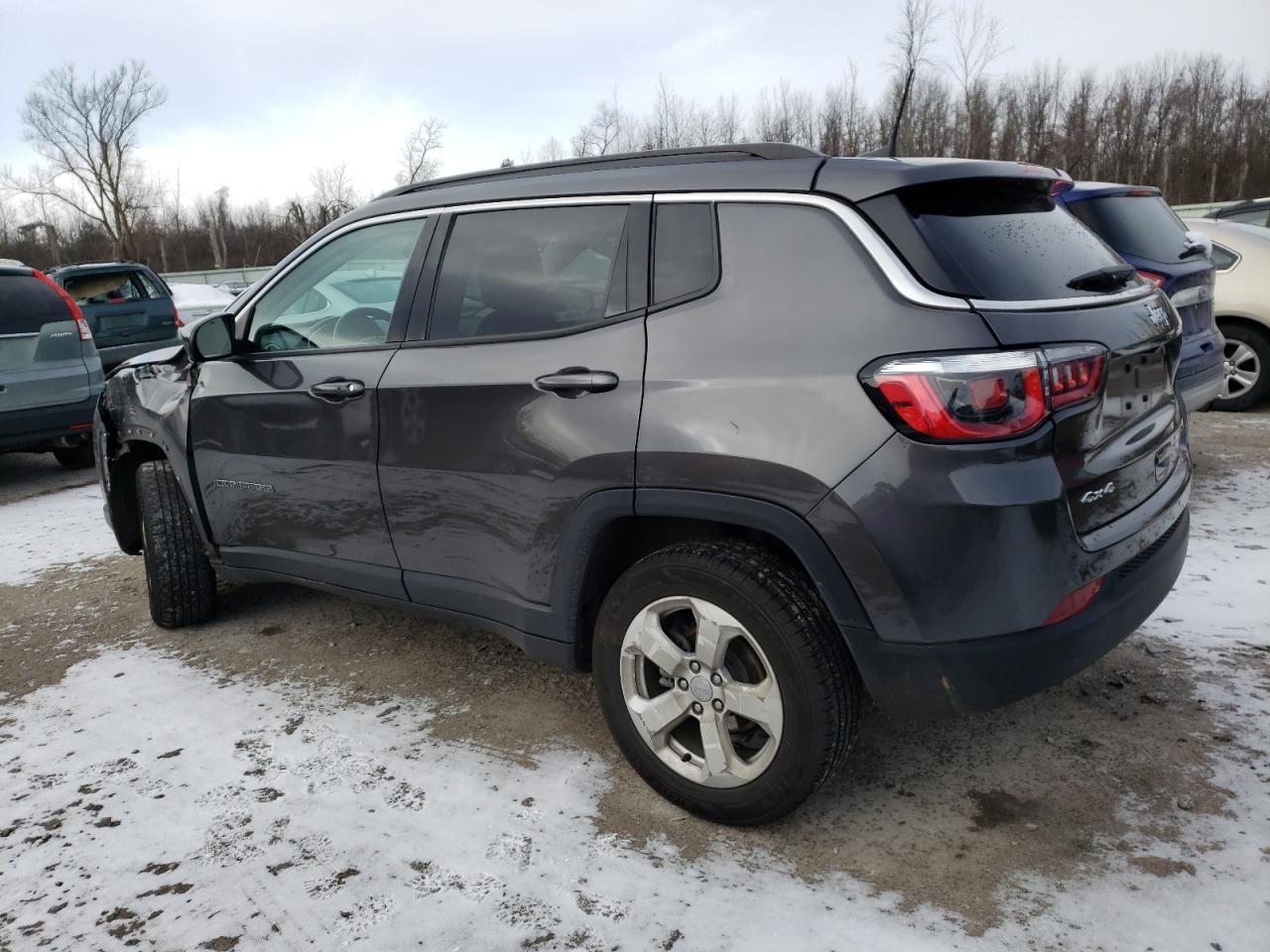 Image 2 of 2019 JEEP COMPASS LATITUDE 2019 with VIN 3C4NJDBB0KT768494