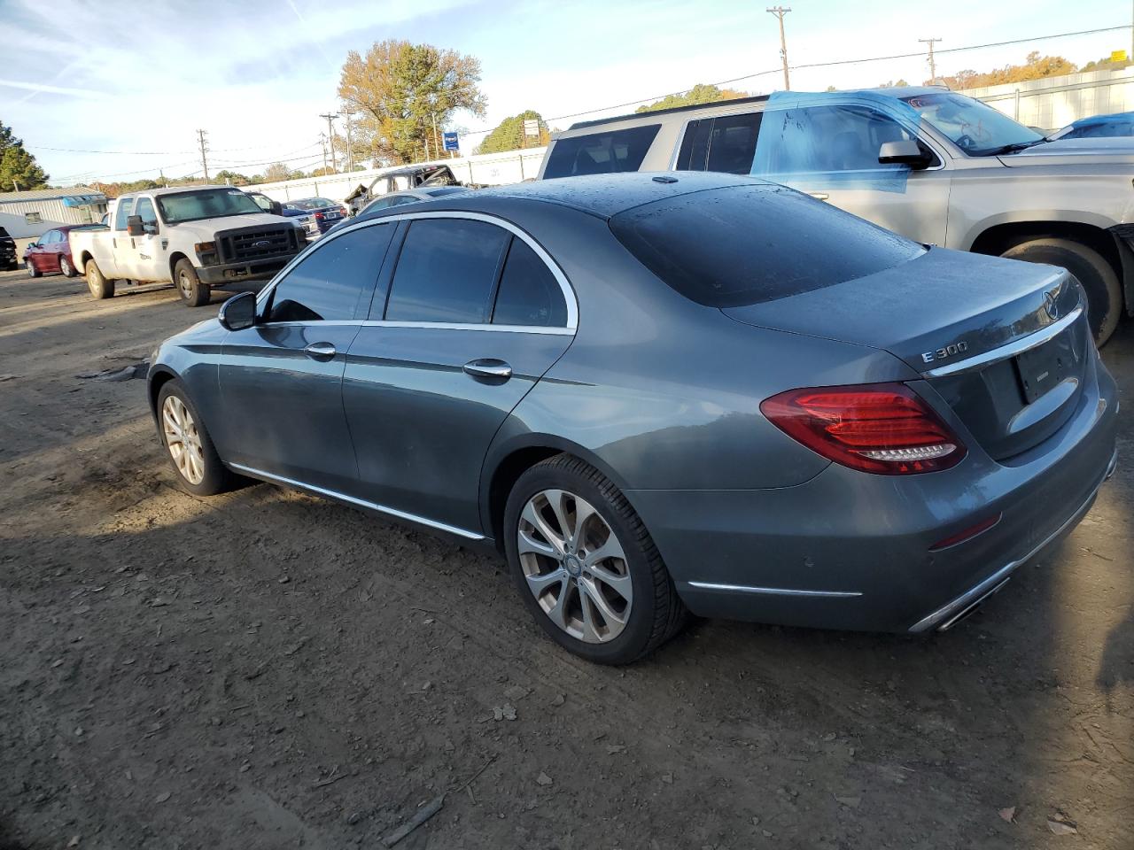 Obraz 2 z 2017 MERCEDES-BENZ E 300 2017 z VIN WDDZF4JB8HA068426