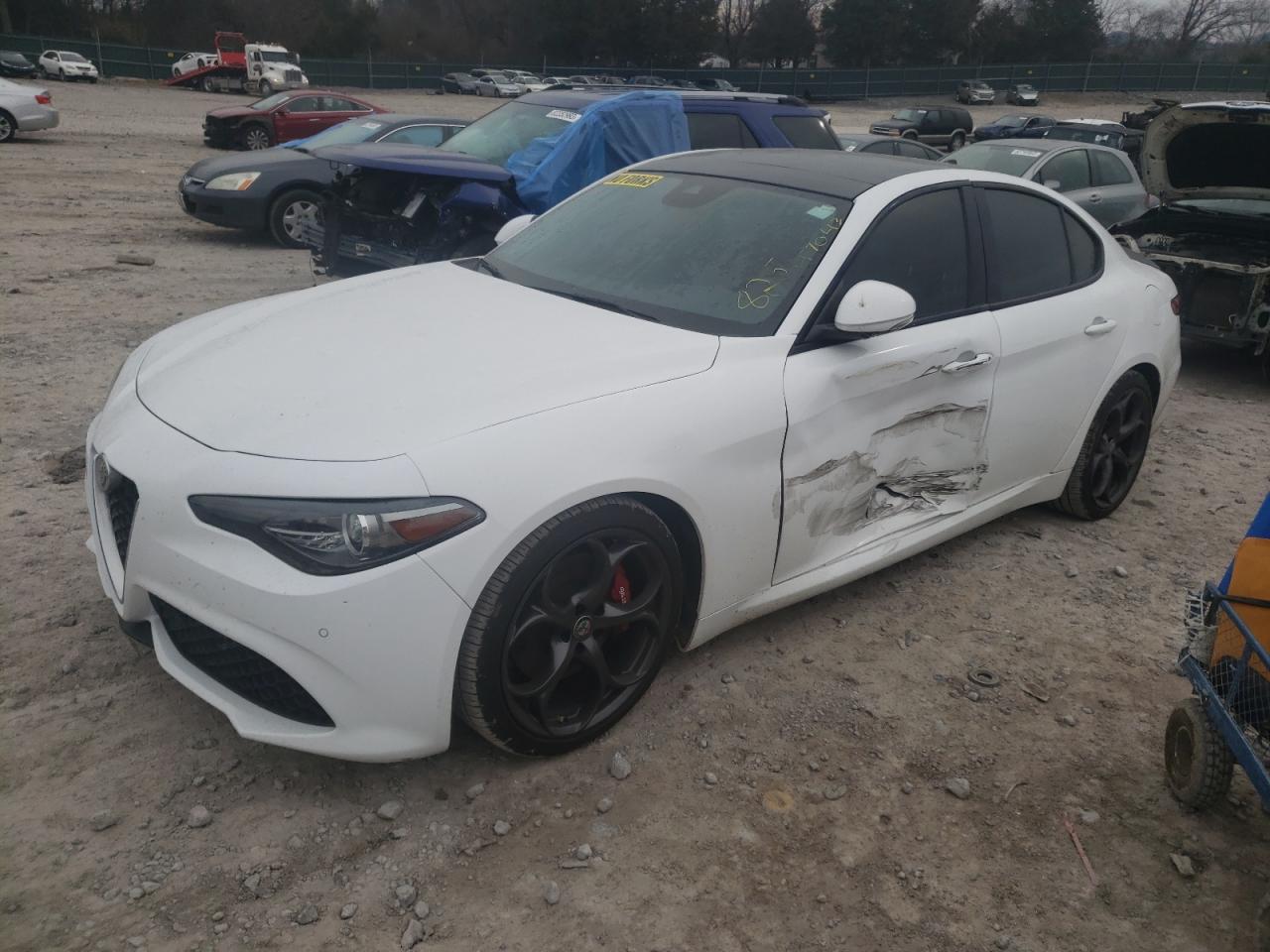 Obraz 1 z 2018 ALFA ROMEO GIULIA TI 2018 z VIN ZARFAECN0J7589478