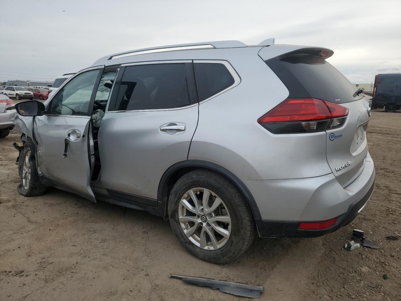 Image 2 of 2017 NISSAN ROGUE S 2017 with VIN JN8AT2MT5HW153207