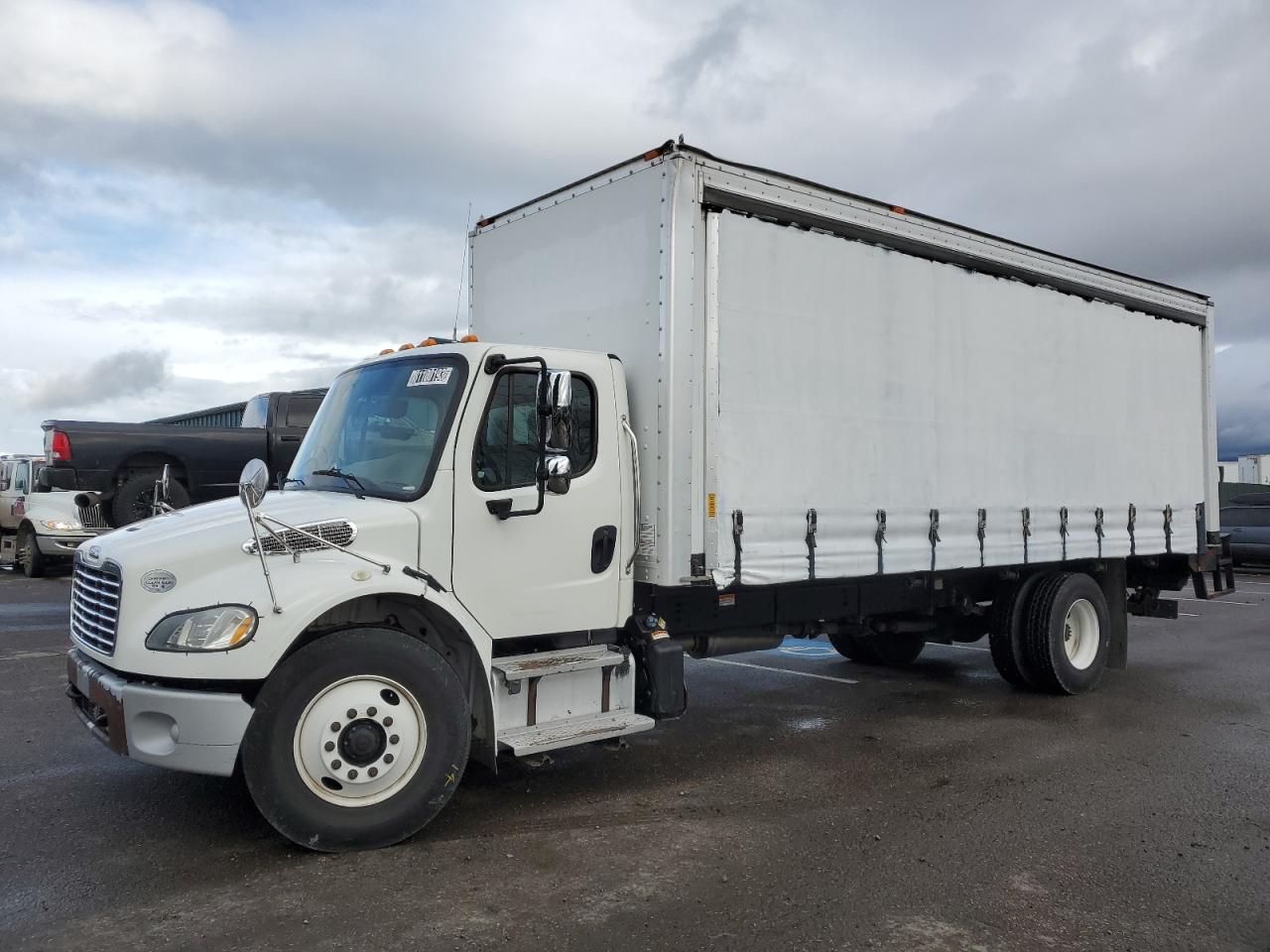 Изображение 2013 FREIGHTLINER M2 106 MEDIUM DUTY 2013
