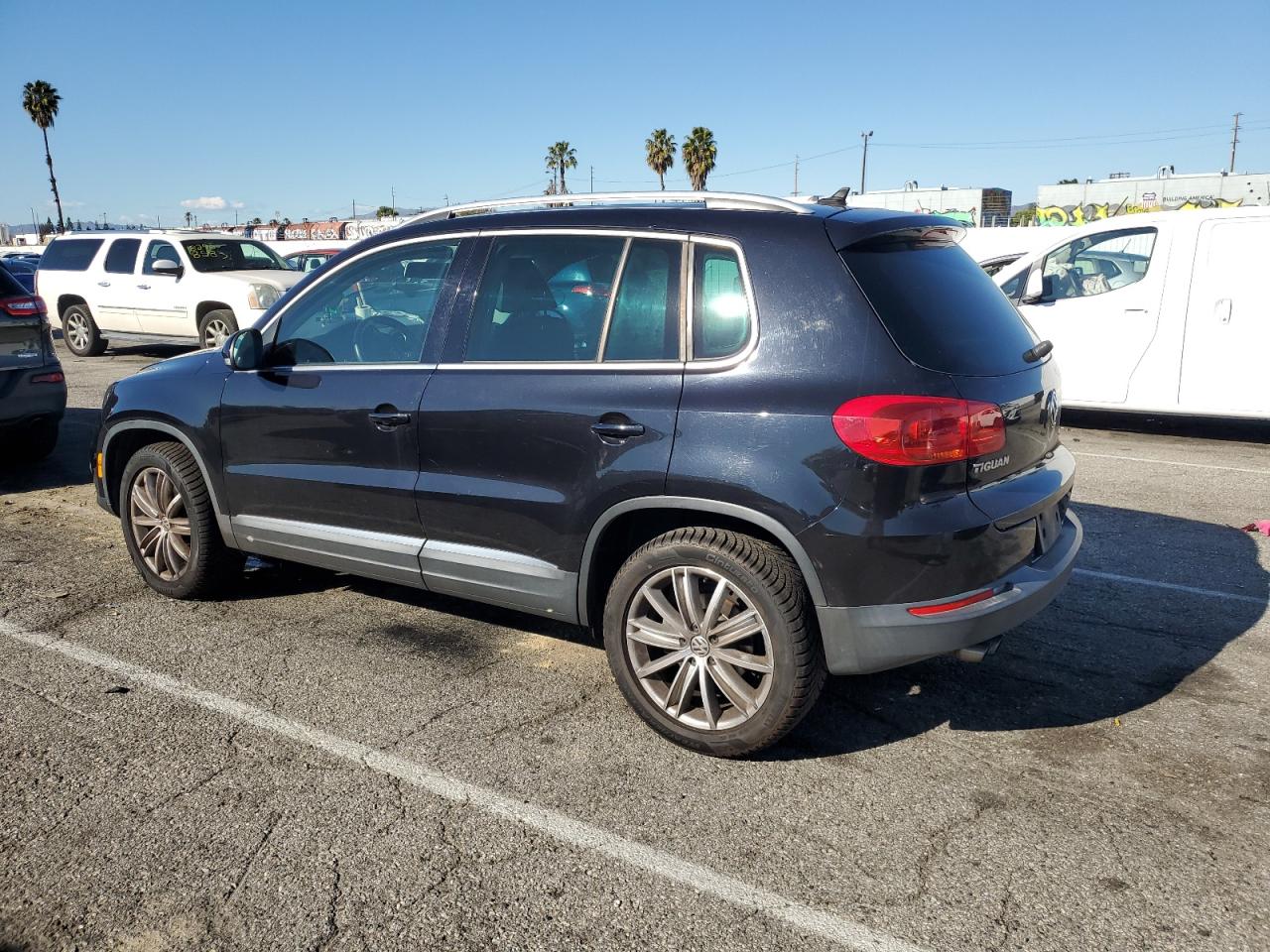 Image 2 of 2015 VOLKSWAGEN TIGUAN S 2015 with VIN WVGAV7AX1FW595226