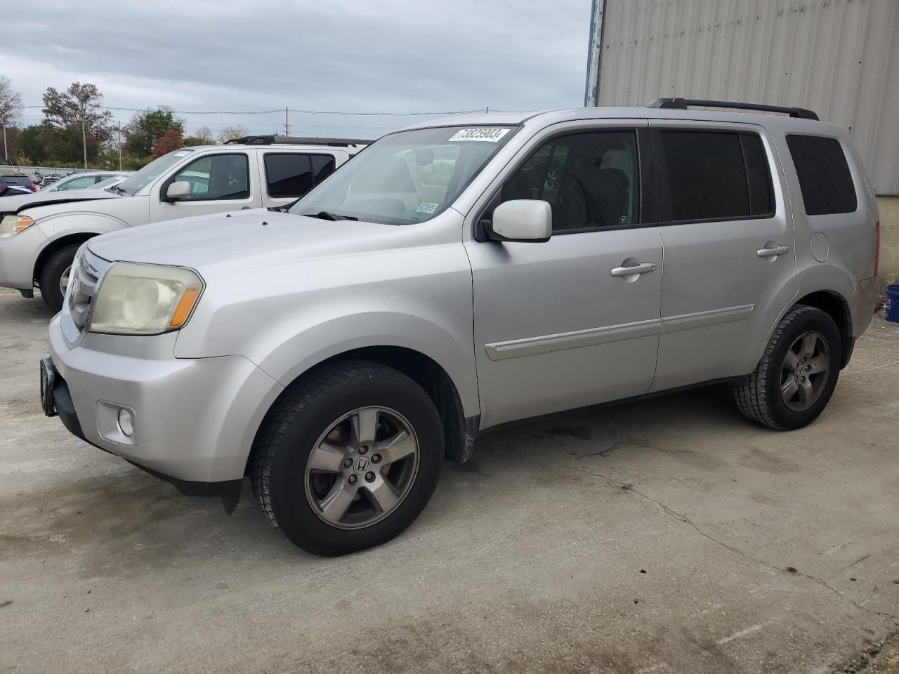 Изображение 1 2011 HONDA PILOT EXLN 2011 с VIN 5FNYF4H71BB079306
