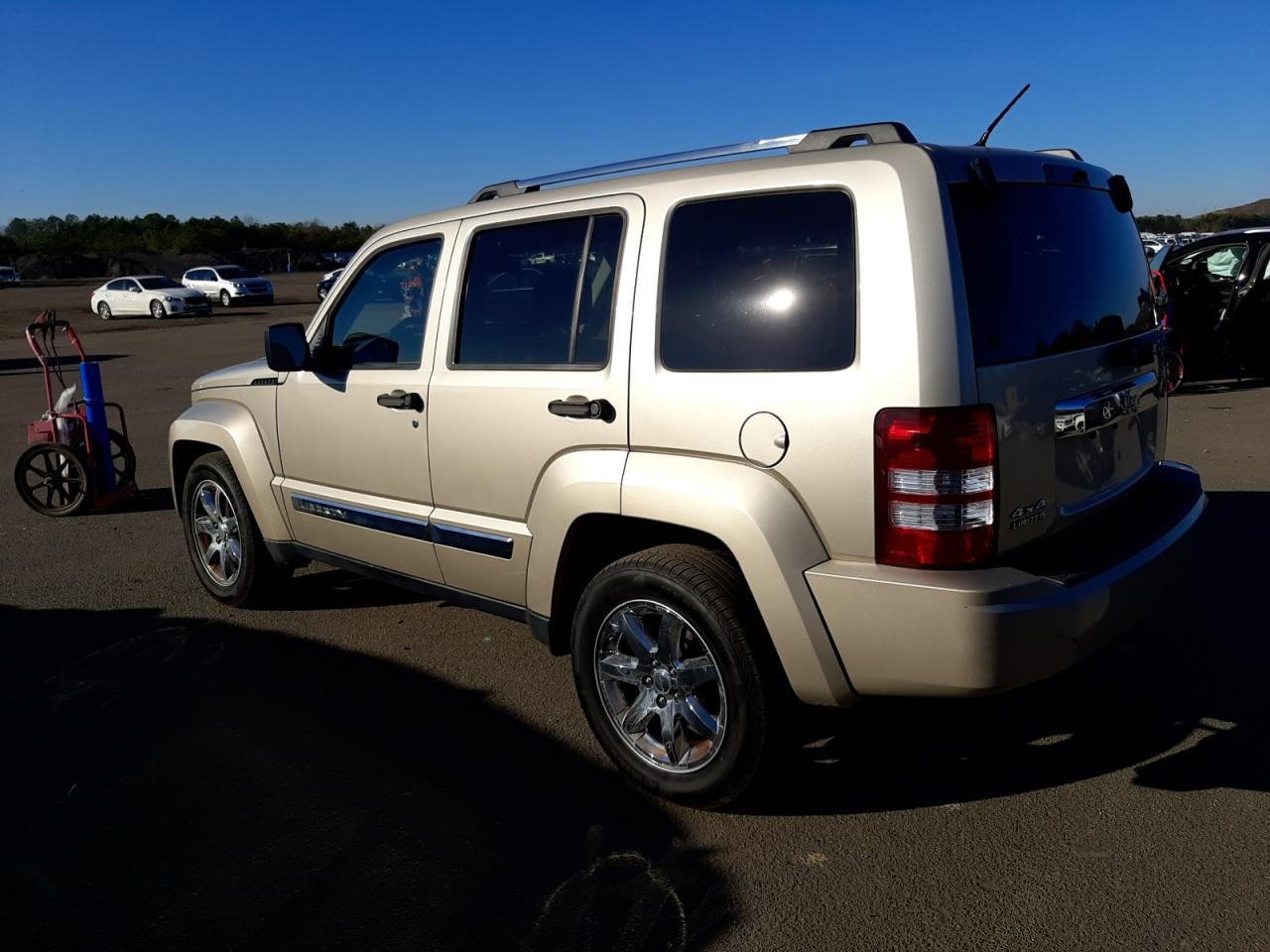 Image 2 of 2010 JEEP LIBERTY LIMITED 2010 with VIN 1J4PN5GK5AW114220