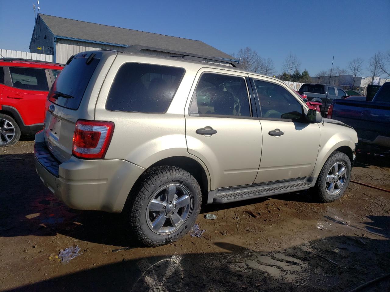 Image 3 of 2012 FORD ESCAPE XLT 2012 with VIN 1FMCU0D72CKB26762