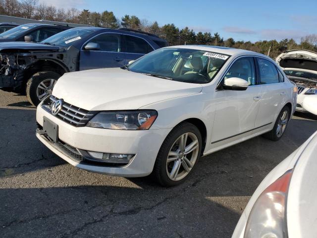 Image 1 of 2014 VOLKSWAGEN PASSAT SEL 2014 with VIN 1VWCN7A39EC040919