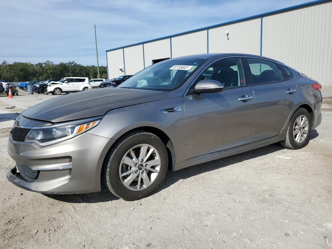 Изображение 1 2018 KIA OPTIMA LX 2018 с VIN 5XXGT4L39JG238108