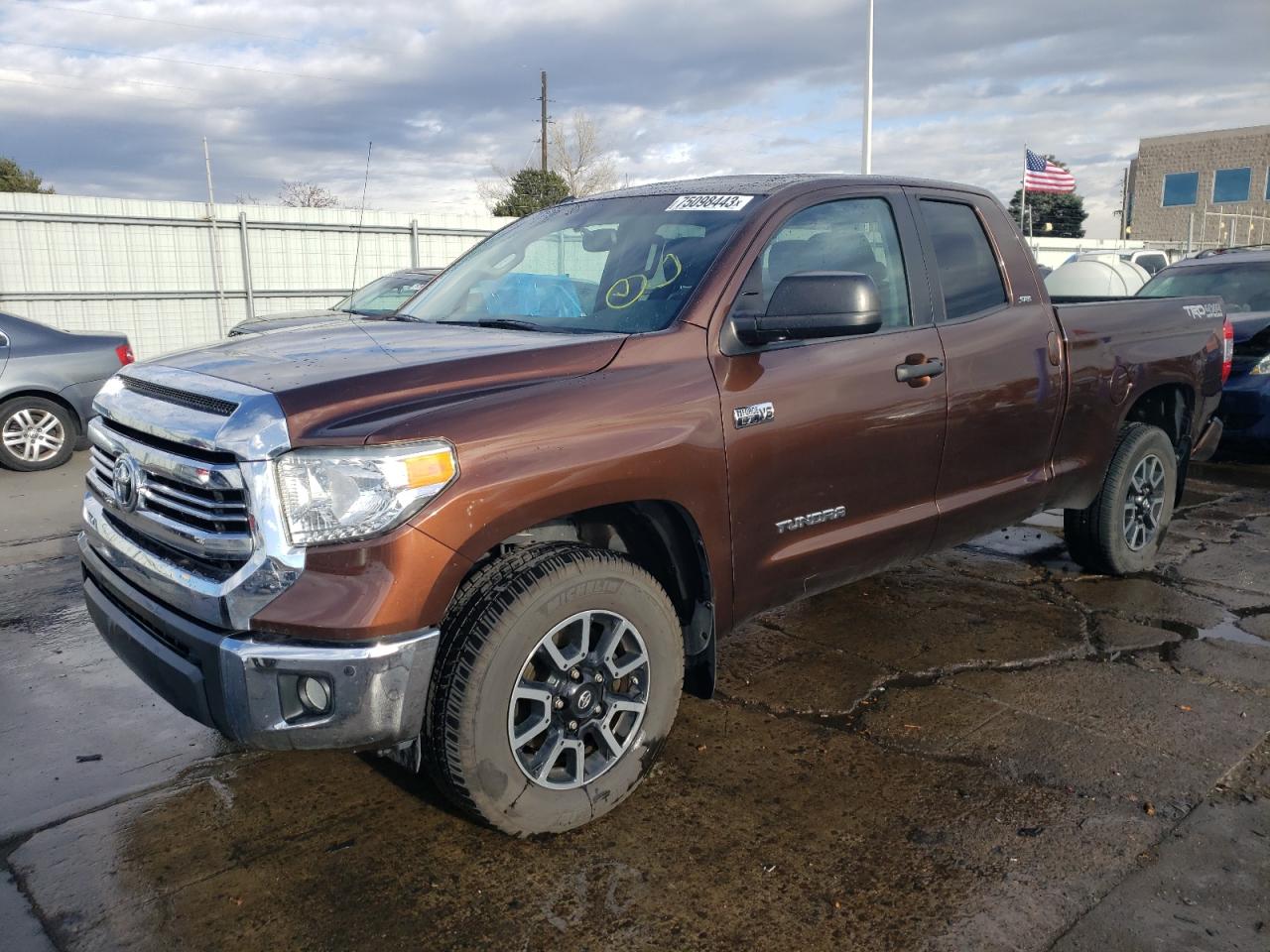2016 TOYOTA TUNDRA DOUBLE CAB SR/SR5 2016 image