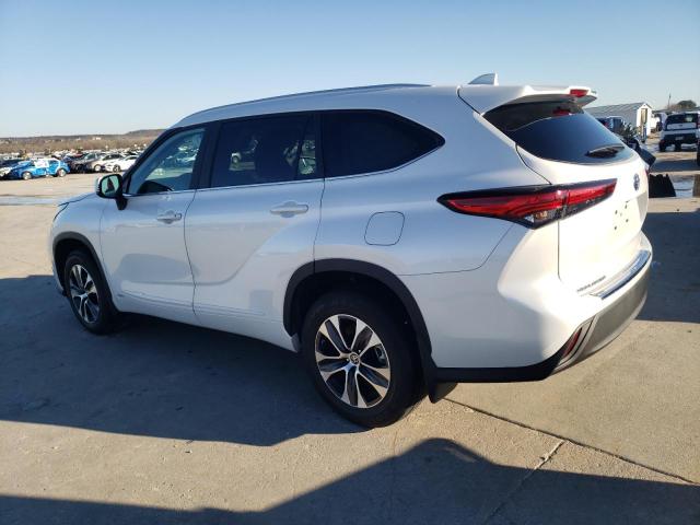 Изображение 2 2023 TOYOTA HIGHLANDER HYBRID XLE 2023 с VIN 5TDKBRCHXPS129153
