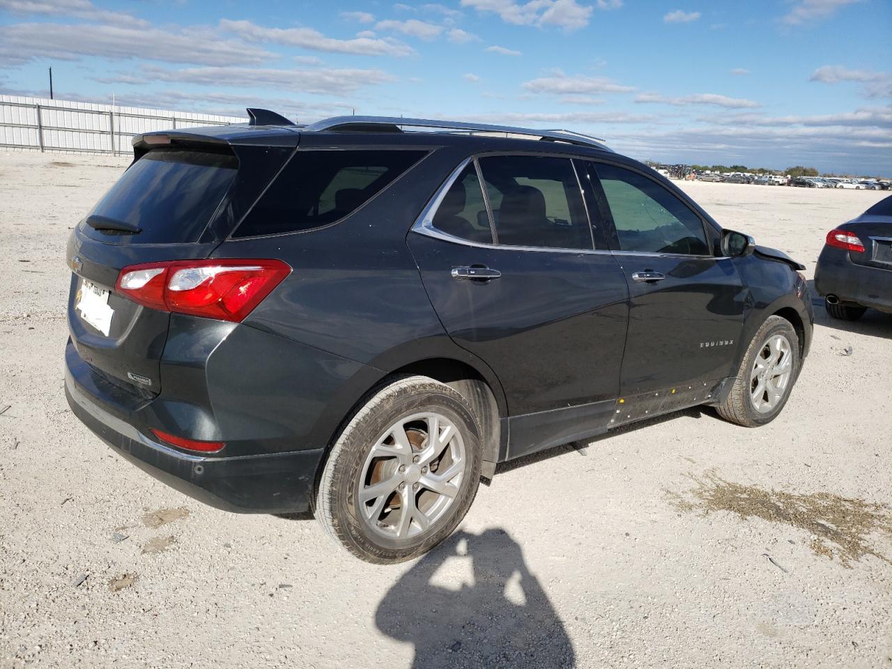 Image 3 of 2018 CHEVROLET EQUINOX PREMIER 2018 with VIN 3GNAXMEV7JS647590