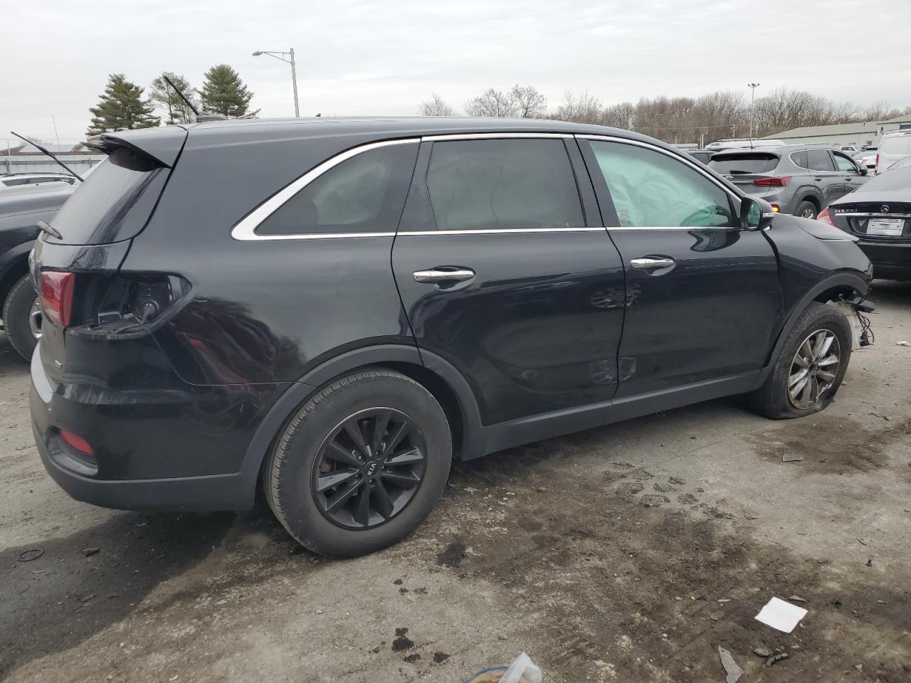 Obraz 3 z 2019 KIA SORENTO L 2019 z VIN 5XYPG4A33KG442827