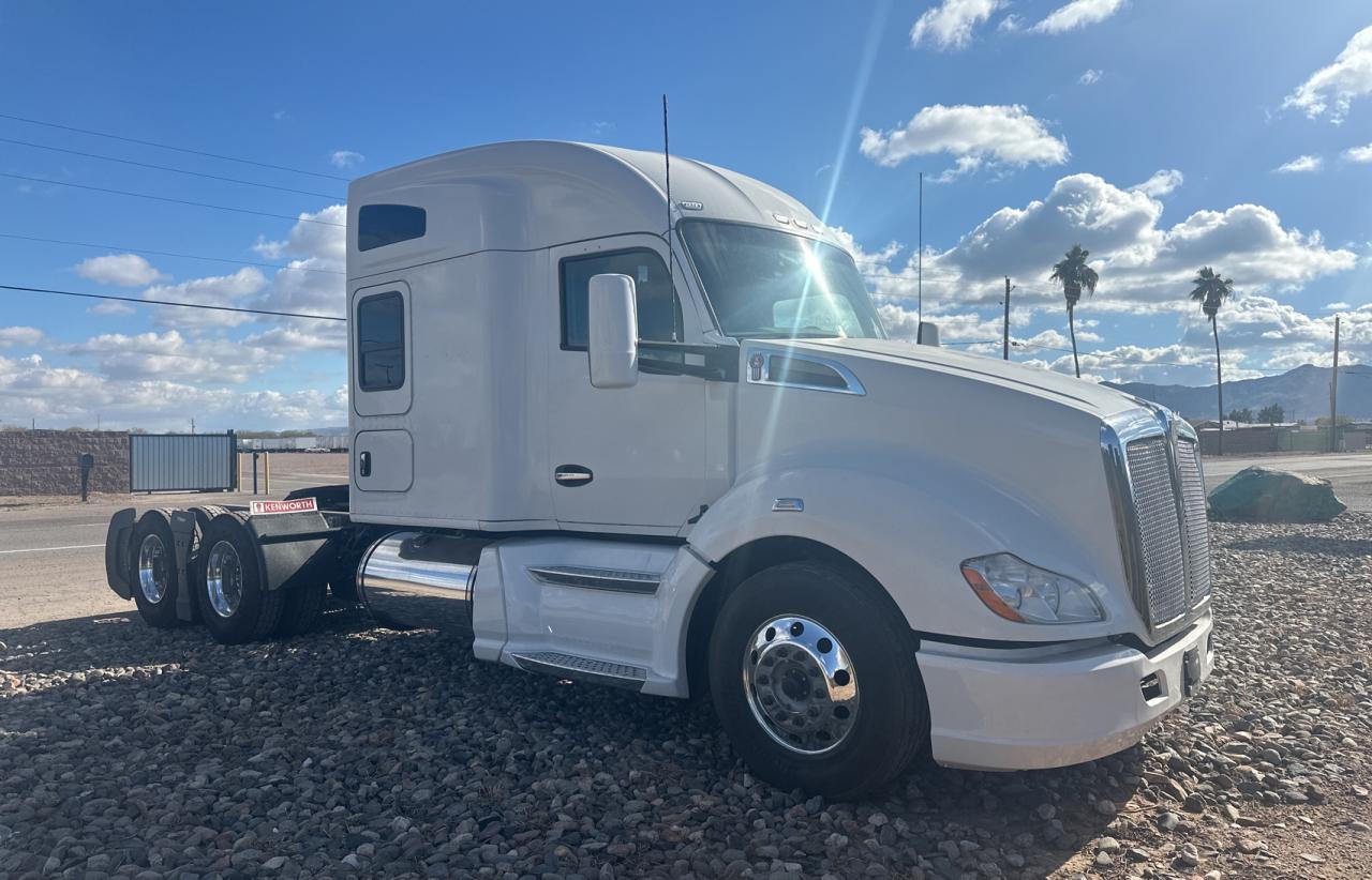 Изображение 1 2020 KENWORTH CONSTRUCTION T680 2020 с VIN 1XKYDP9X4LJ361606