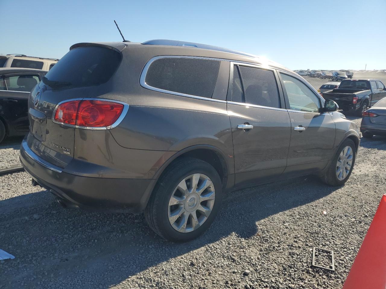 Obraz 3 z 2011 BUICK ENCLAVE CXL 2011 z VIN 5GAKRCED9BJ373130