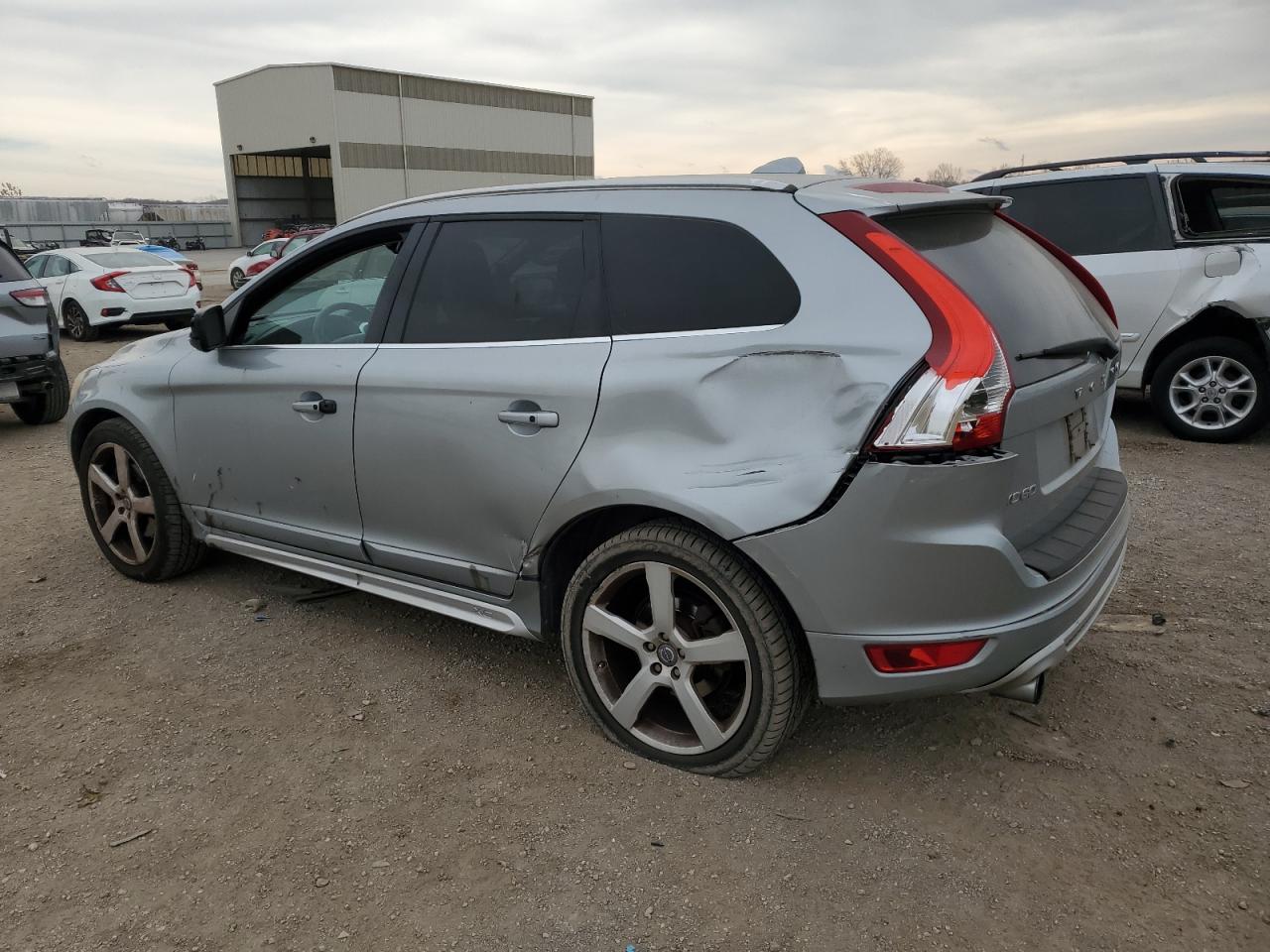 Obraz 2 z 2010 VOLVO XC60 T6 2010 z VIN YV4992DZ4A2115155