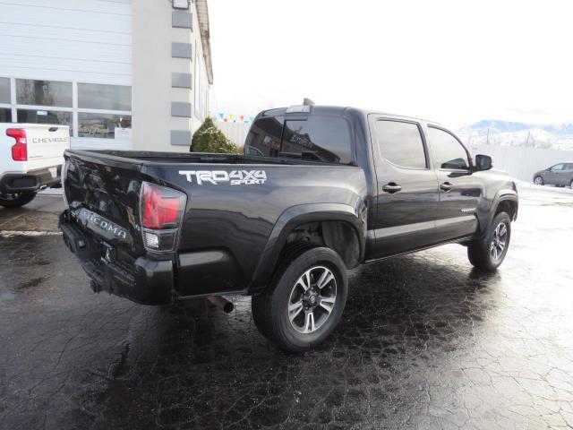 Obraz 3 z 2019 TOYOTA TACOMA DOUBLE CAB 2019 z VIN 3TMCZ5AN6KM226098