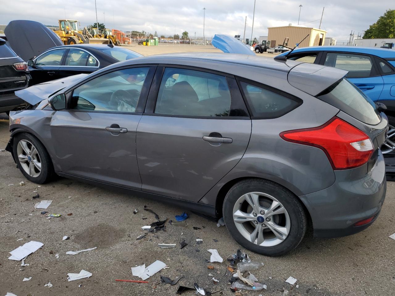 Image 2 of 2013 FORD FOCUS SE 2013 with VIN 1FADP3K23DL340394