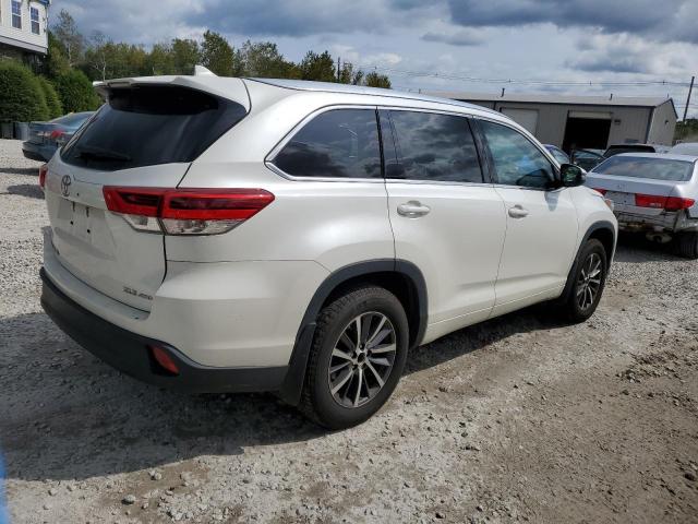 Изображение 3 2017 TOYOTA HIGHLANDER SE 2017 с VIN 5TDJZRFH3HS372629