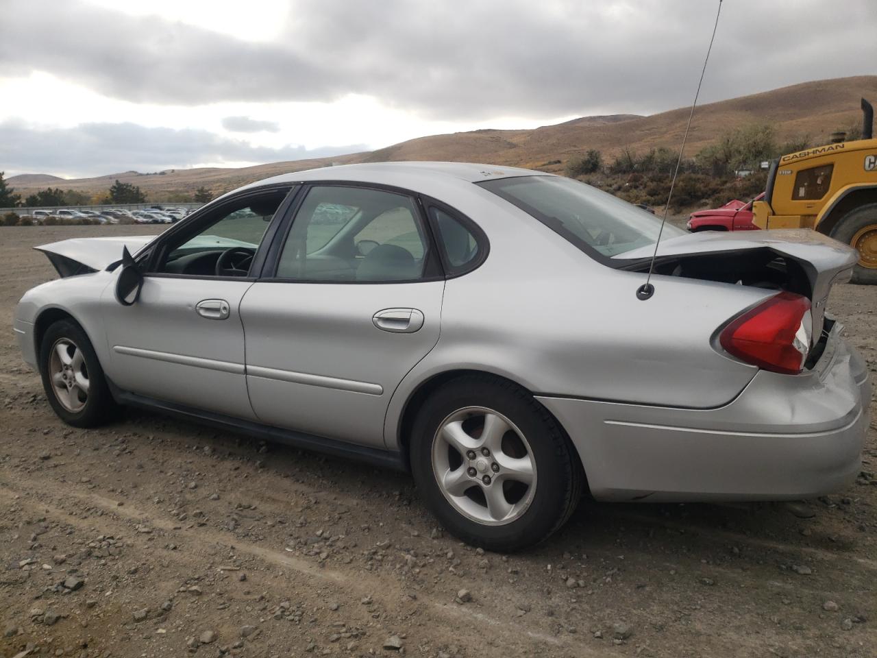 Image 2 of 2001 FORD TAURUS SES 2001 with VIN 1FAFP55U11A232557
