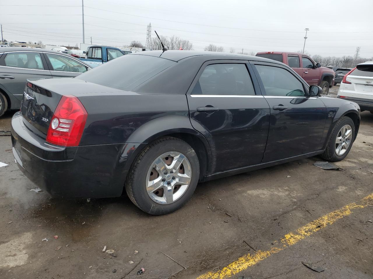 Image 3 of 2008 CHRYSLER 300 LX 2008 with VIN 2C3KA43RX8H329582