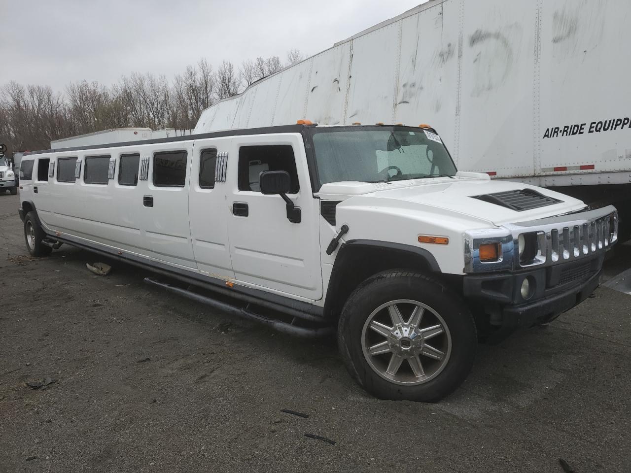 Image 1 of 2005 HUMMER H2  2005 with VIN 5GRGN23U85H117195